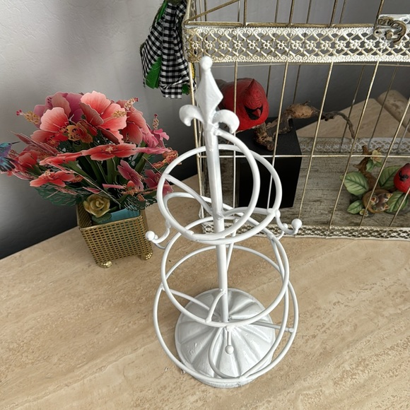 Beautiful luxurious metal jewelry display - Picture 2 of 2